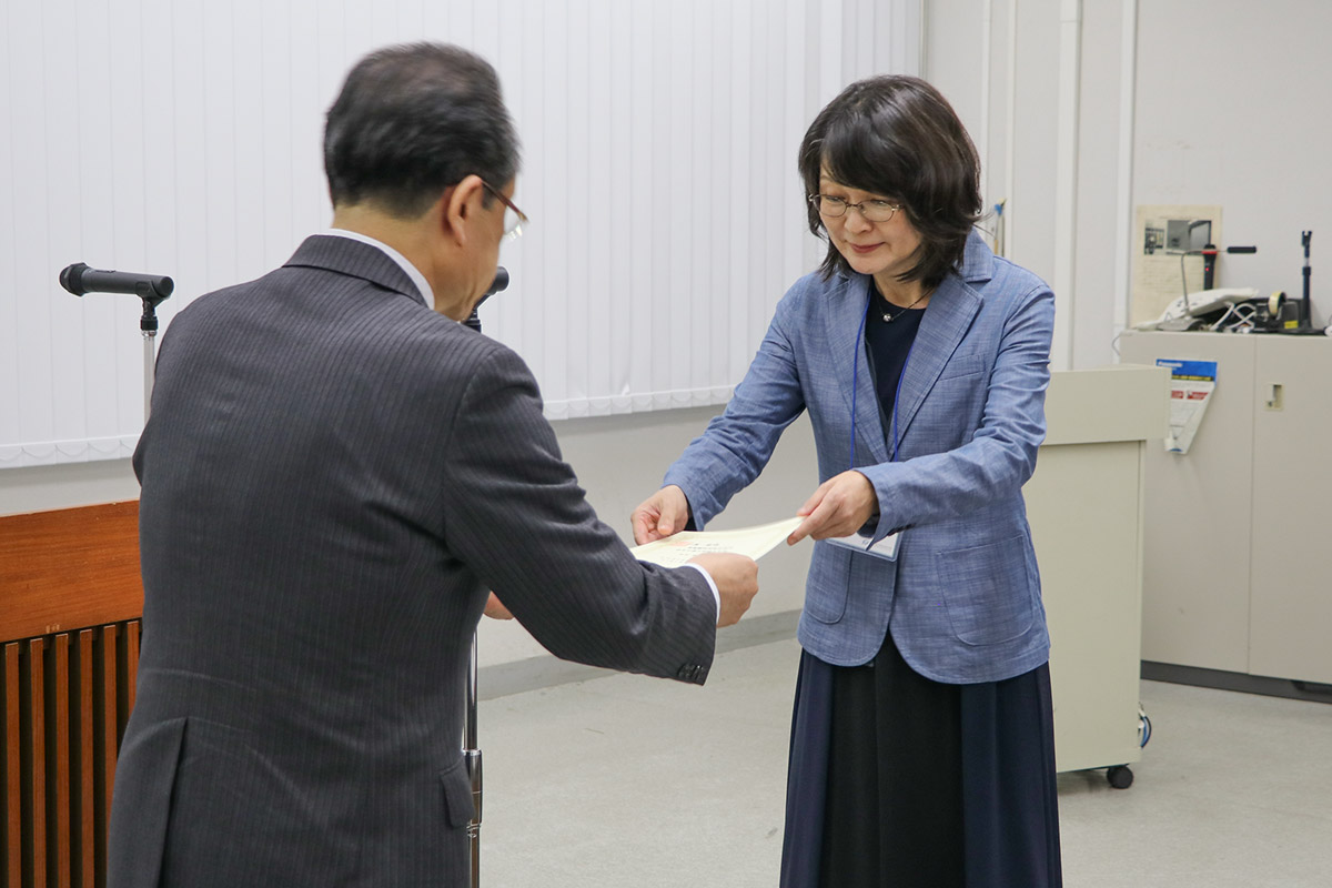 協力研究員への委嘱状授与　富山大学 富山大学 理事・副学長　會澤 宣一